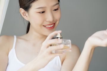 Tips Memilih Parfum Wanita Terbaik Tahun 2025